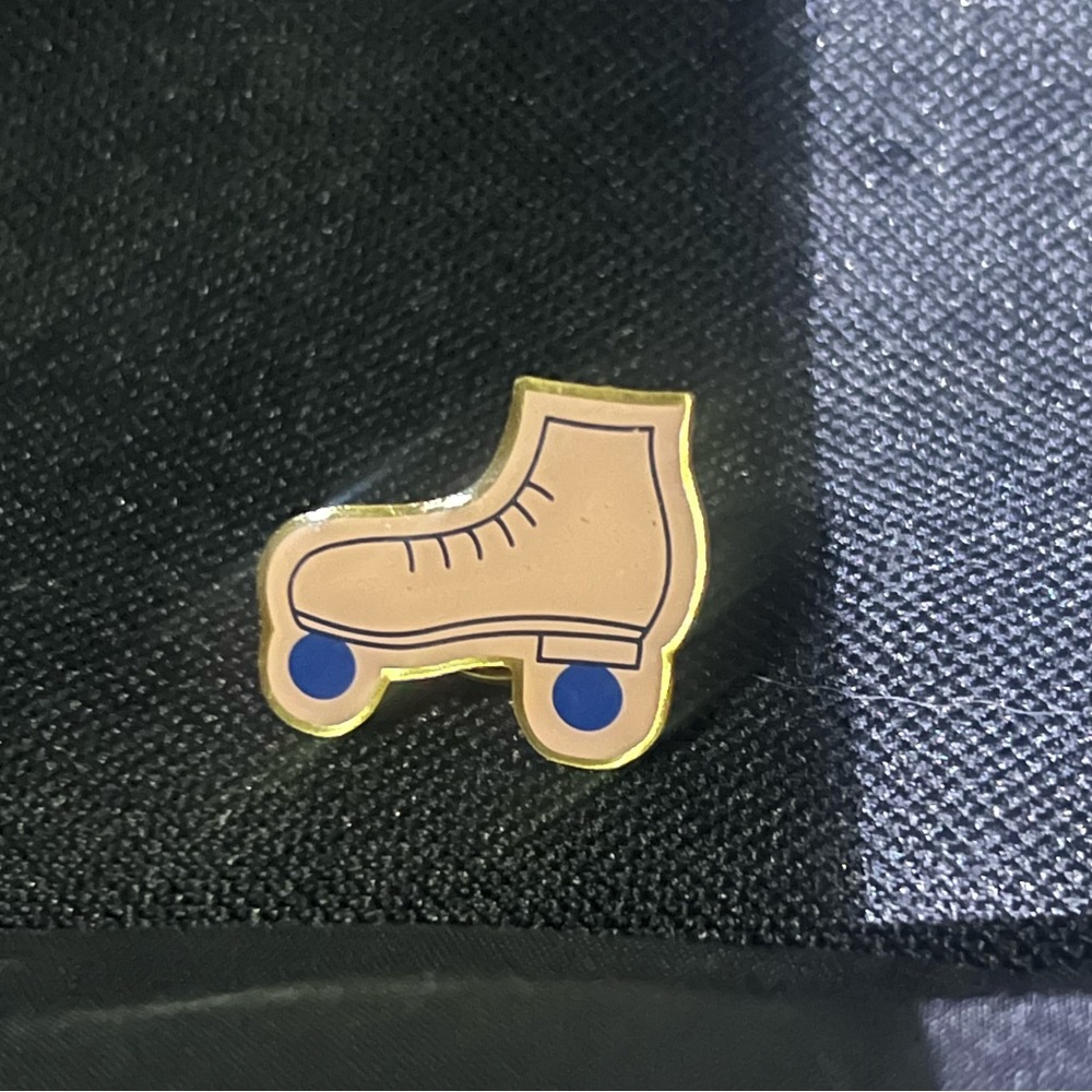 vintage rolller scare pin